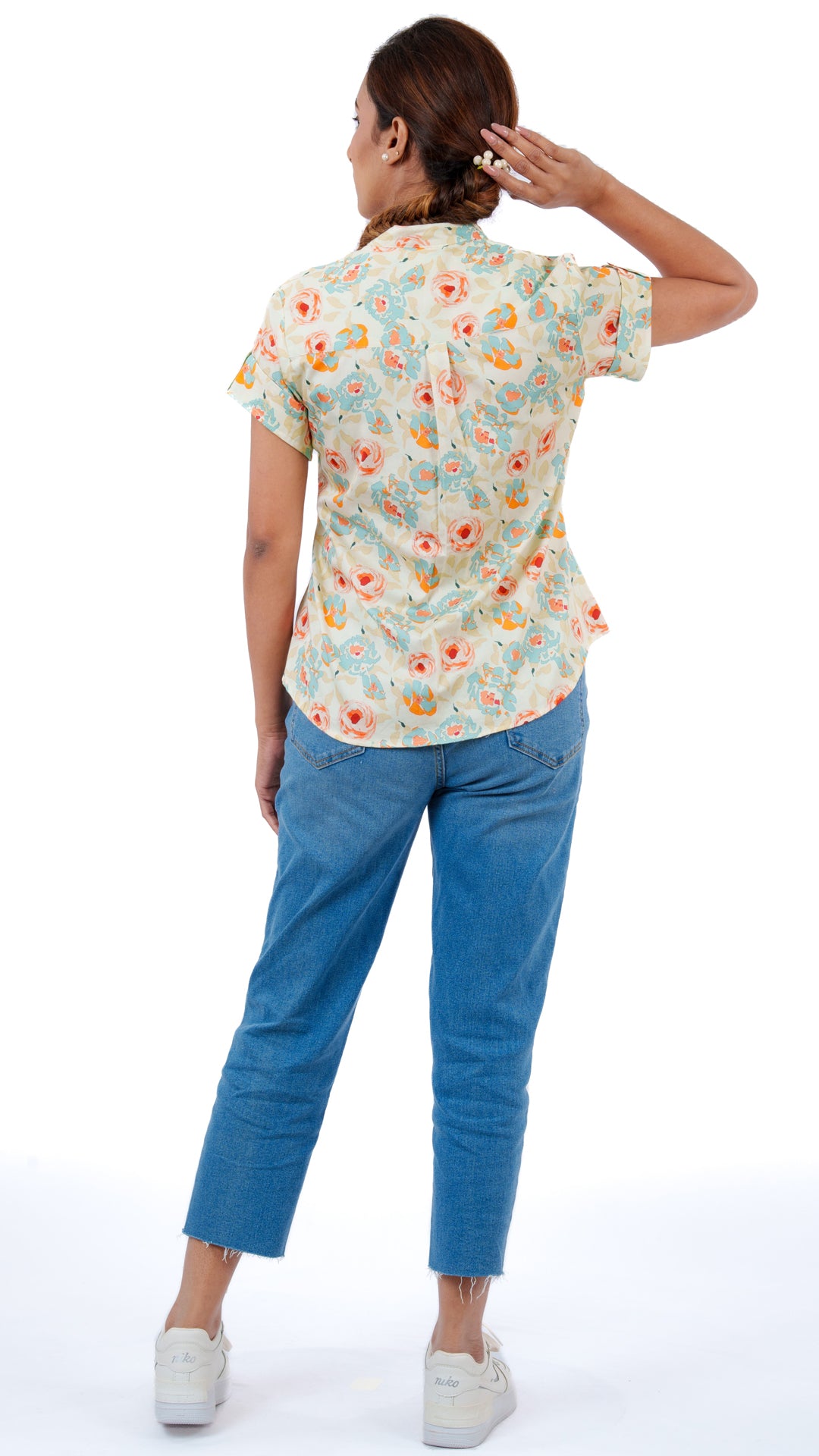 Macaroon Nosegay A Chhori Hip Length Shirt